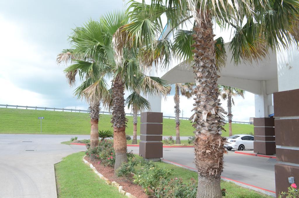 America'S Best Value Inn & Suites - Rosenberg/Houston Extérieur photo