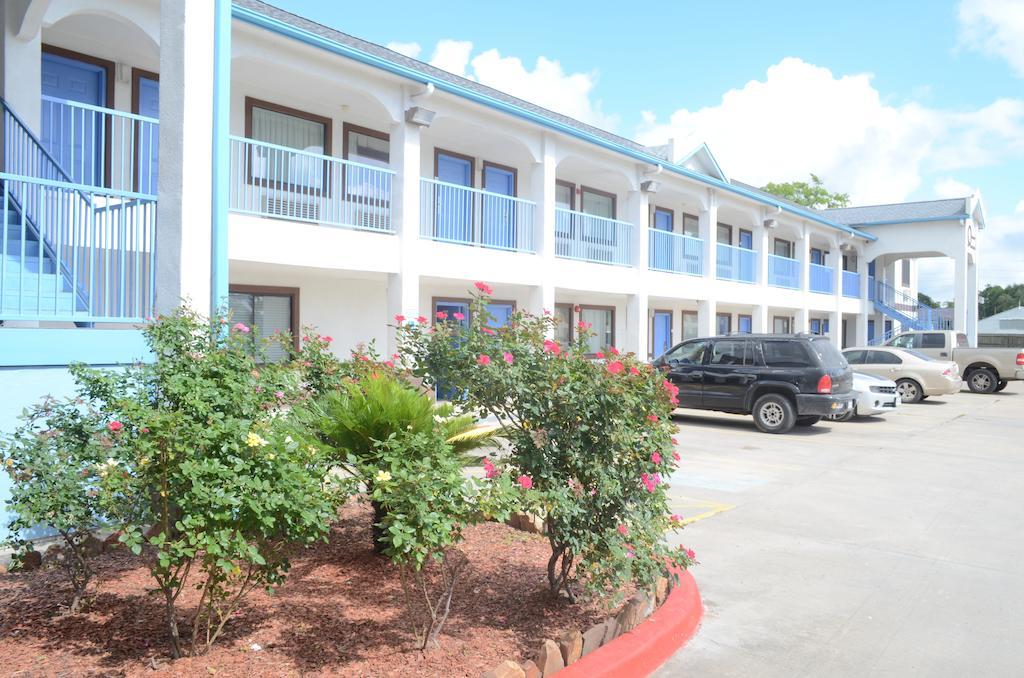 America'S Best Value Inn & Suites - Rosenberg/Houston Extérieur photo