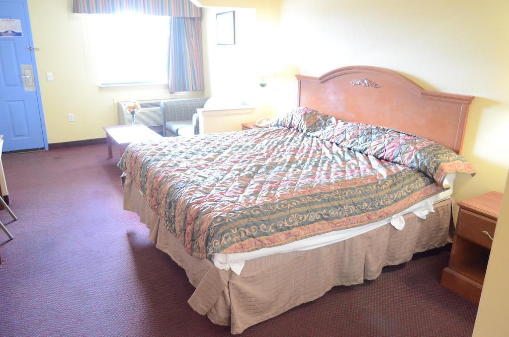 America'S Best Value Inn & Suites - Rosenberg/Houston Extérieur photo