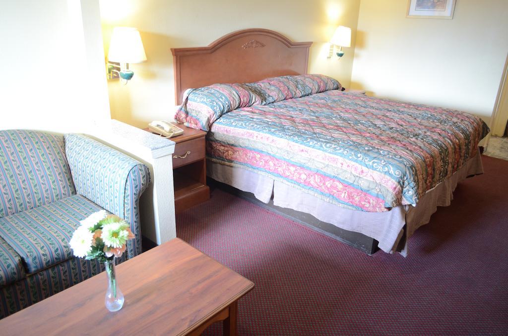 America'S Best Value Inn & Suites - Rosenberg/Houston Chambre photo